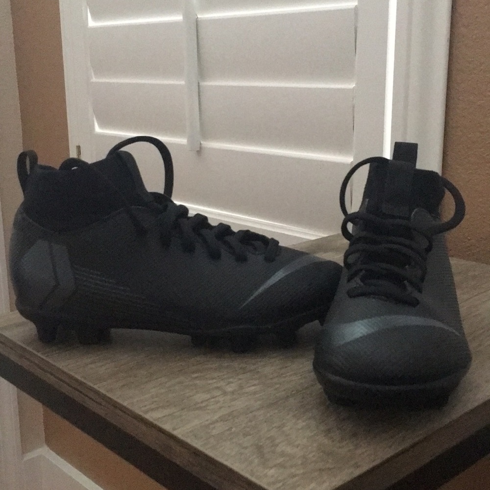 Nike mercurial youth soccer cleats